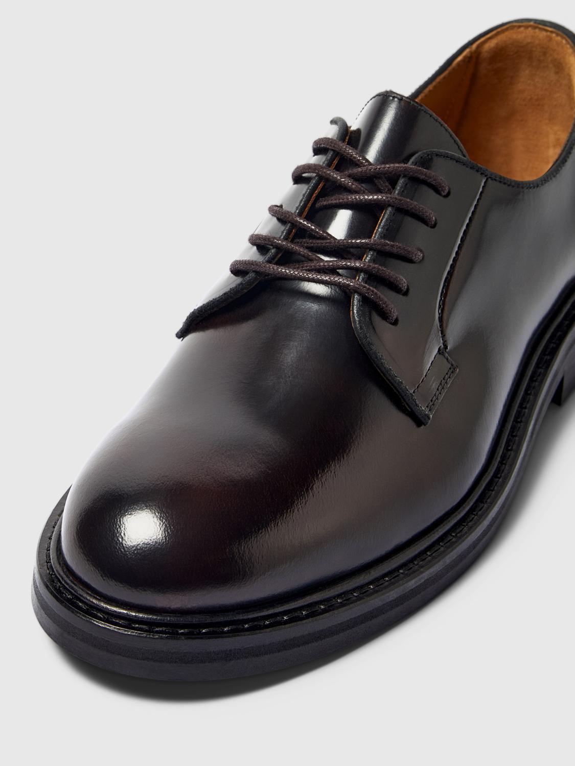 model_shot-detail
